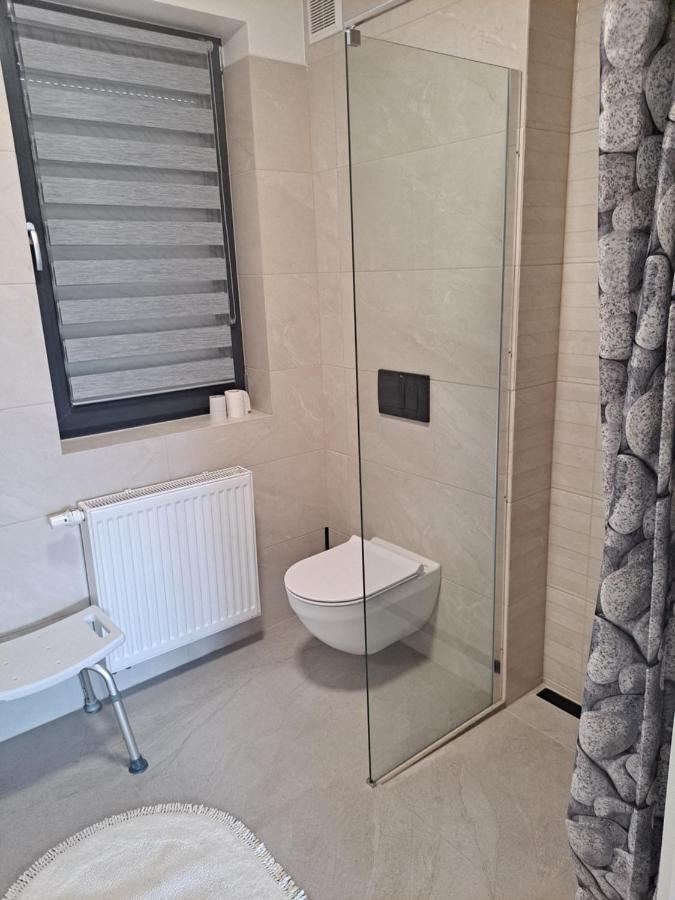 Apartament Sarna Jelenia Gora Bagian luar foto