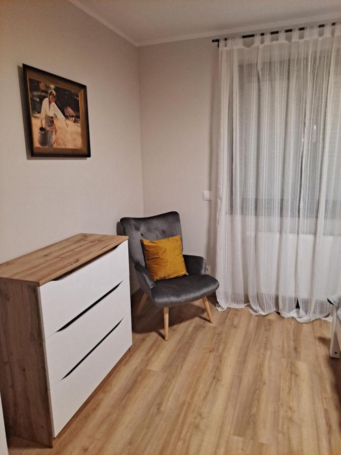 Apartament Sarna Jelenia Gora Bagian luar foto