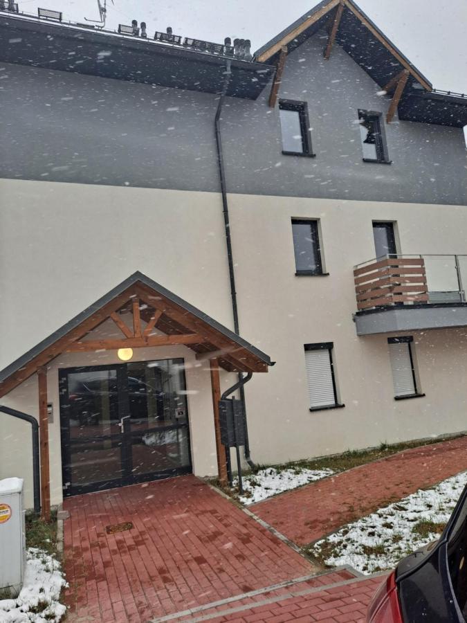 Apartament Sarna Jelenia Gora Bagian luar foto