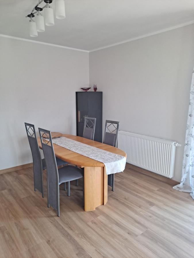 Apartament Sarna Jelenia Gora Bagian luar foto