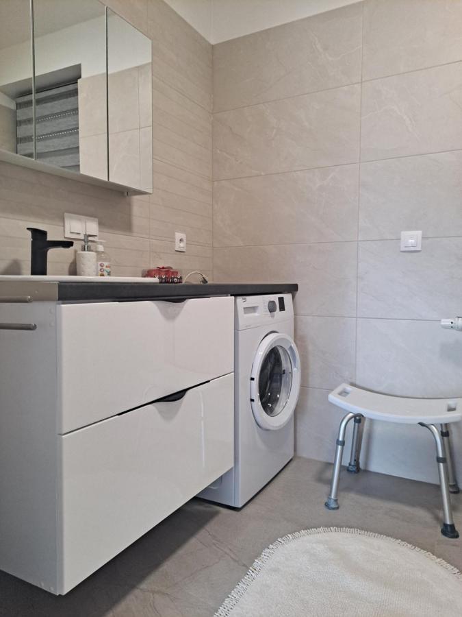 Apartament Sarna Jelenia Gora Bagian luar foto